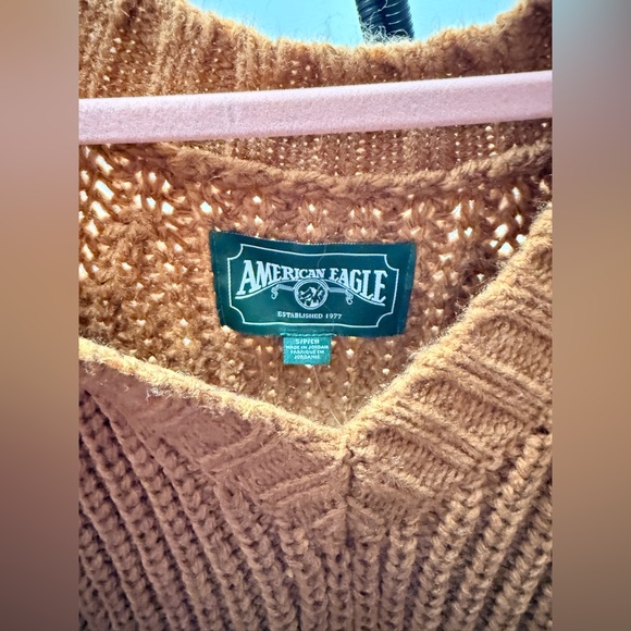American Eagle Outfitters Tan V-Neck Sweater - Picture 6 of 7
